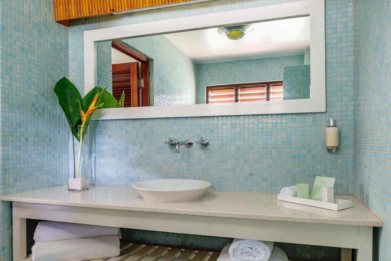 Idle Awhile Beach Hotel Негрил Екстериор снимка