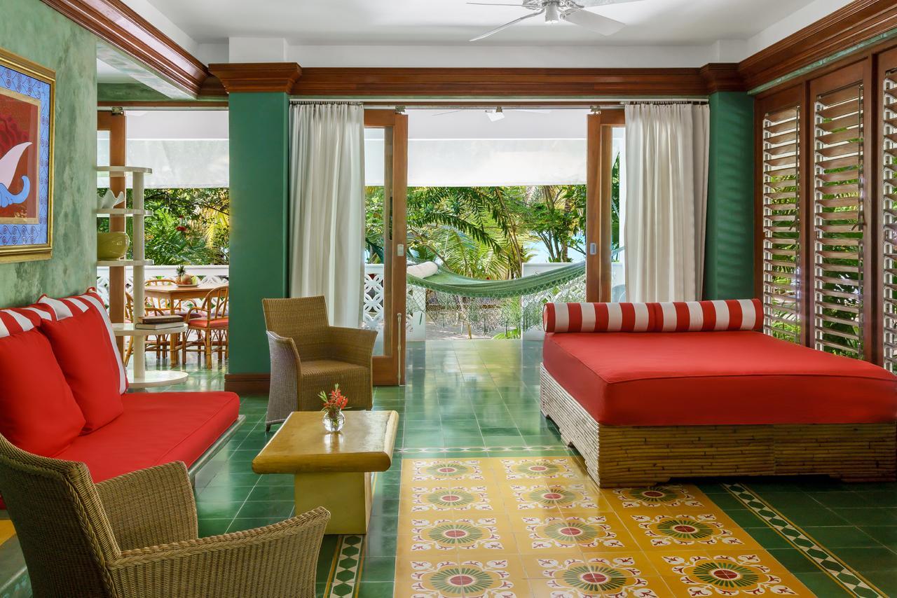 Idle Awhile Beach Hotel Негрил Екстериор снимка